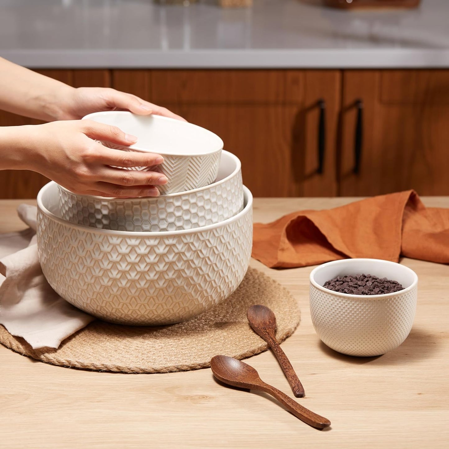 Embossed Nesting Bowl Set